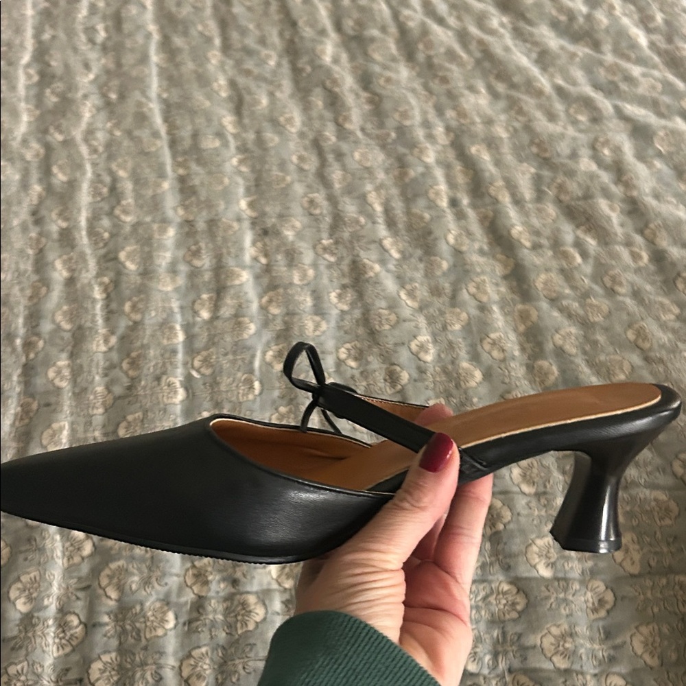 Chic Black Leather Mules